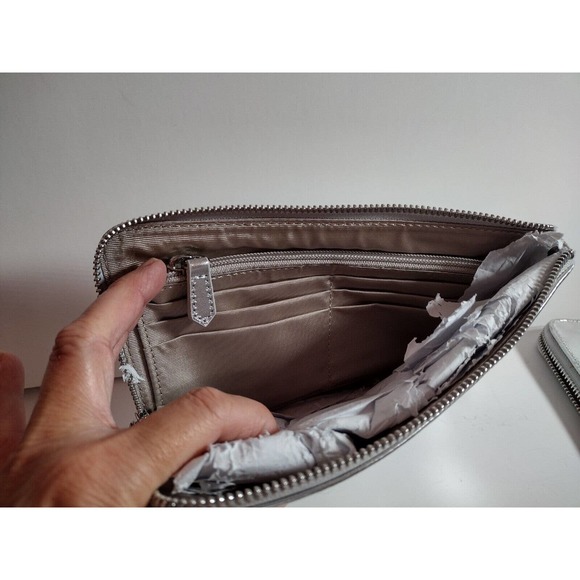 NEW Pottery Barn Mark & Graham Leather Silver Commute Zip Clutch $99.00 - Picture 4 of 6